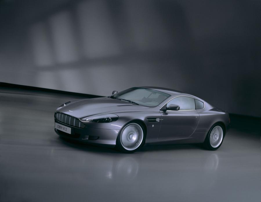  Aston Martin DB9 2004 года  (WW) (фото 11 из 39)